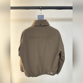 Пуховик Moncler 2026 осень/зима GW Bou