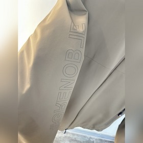 Пуховик Moncler 2026 осень/зима GW Bou