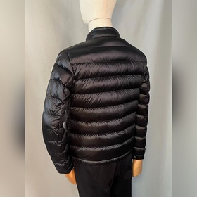 2025 Moncler Clercer Легкая пуховая ку