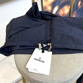Куртка с капюшоном Moncler Cler из кол