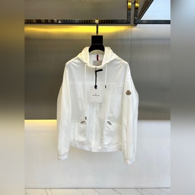 Moncler Cler, новая куртка с капюшоном
