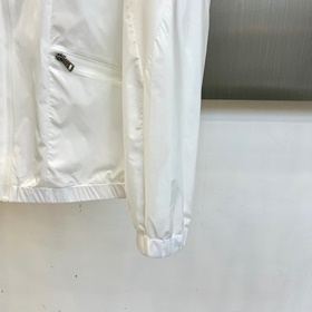 Moncler Cler, новая куртка с капюшоном