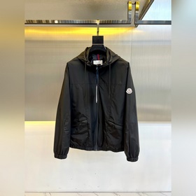 Moncler Cler, новая куртка с капюшоном