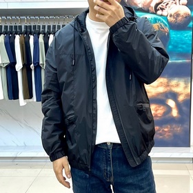 Moncler Cler, новая куртка с капюшоном