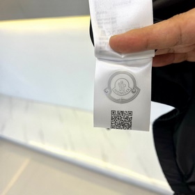 Moncler Cler, новая куртка с капюшоном