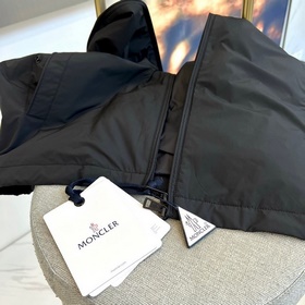 Новая куртка с капюшоном Moncler Cler 