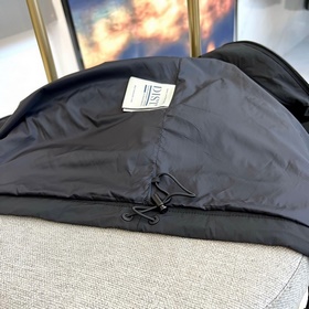 Новая куртка с капюшоном Moncler Cler 