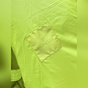 Пуховик Moncler — синие и зеленые пухо