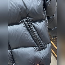 Пуховик Moncler — синие и зеленые пухо