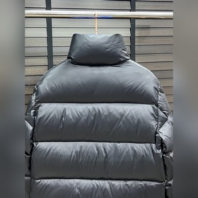 Пуховик Moncler — синие и зеленые пухо