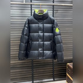 Пуховик Moncler — синие и зеленые пухо