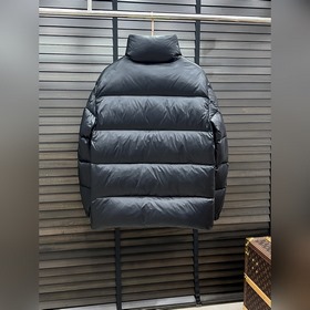 Пуховик Moncler — синие и зеленые пухо