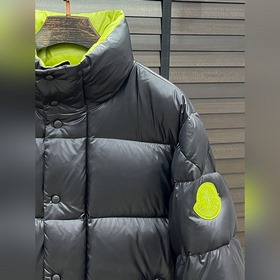 Пуховик Moncler — синие и зеленые пухо