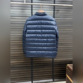 Пуховая куртка Moncler — легкая пухова