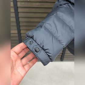 Пуховая куртка Moncler — легкая пухова