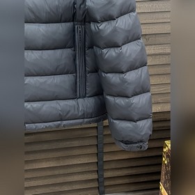 Пуховая куртка Moncler — легкая пухова