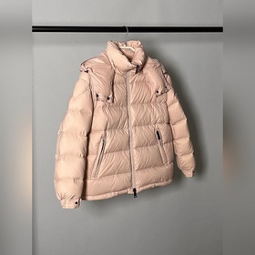 Moncler  Новые поступления  Moncle