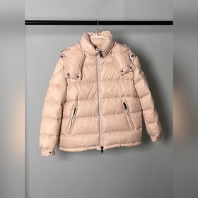 Moncler  Новые поступления  Moncle