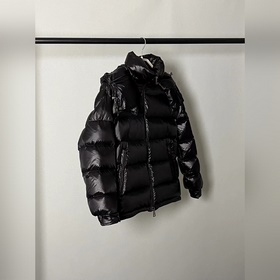Moncler  Новые поступления  Moncle
