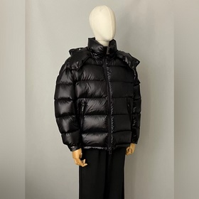 Moncler  Новые поступления  Moncle
