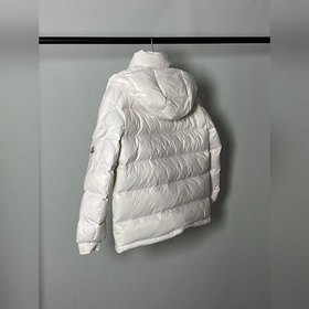 Moncler  Новые поступления  Moncle