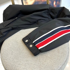 Куртка с капюшоном Moncler Cler из кол