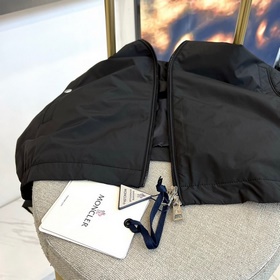 Куртка с капюшоном Moncler Cler из кол