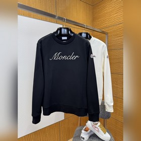 Толстовка Moncler с капюшоном и вышиты