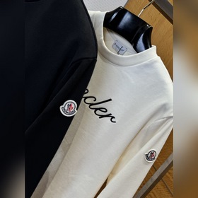 Толстовка Moncler с капюшоном и вышиты