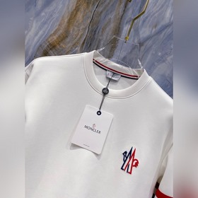 Moncler  [Новые поступления] Поста