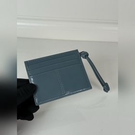 Универсальный компактный держатель для