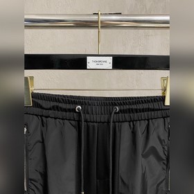 Эксклюзивные новые брюки Prada Casual