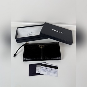 Универсальный небольшой кошелек PRADA