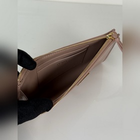 Универсальный небольшой кошелек PRADA 