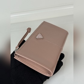 Универсальный небольшой кошелек PRADA 