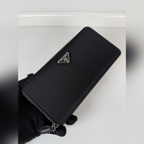 PRADA Нейлоновая ткань + кожа бычка, к