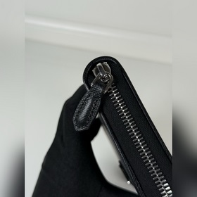 PRADA Нейлоновая ткань + кожа бычка, к