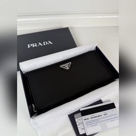 PRADA Нейлоновая ткань + кожа бычка, к