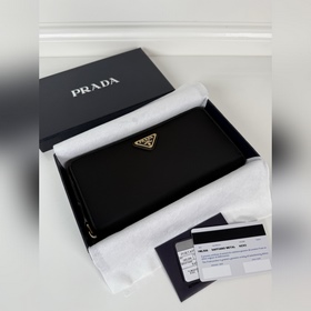 PRADA Нейлоновая ткань + кожа бычка, к