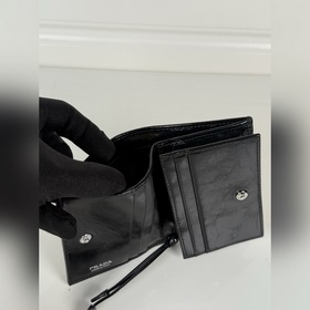 Короткий кошелек PRADA с застежкой-кно