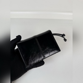 Короткий кошелек PRADA с застежкой-кно