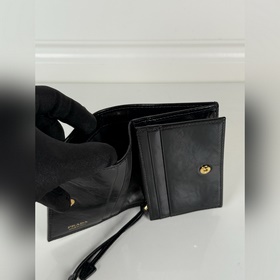 Короткий кошелек PRADA с застежкой-кно