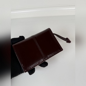Короткий кошелек PRADA с застежкой-кно