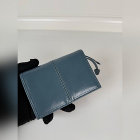 Короткий кошелек PRADA с застежкой-кно