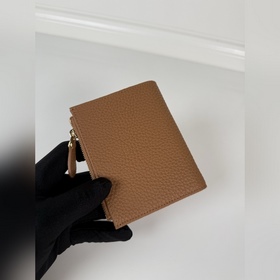 Универсальный короткий кошелек PRADA, 