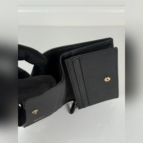 Короткий кошелек PRADA с застежкой-кно