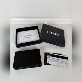 Короткий кошелек PRADA с застежкой-кно