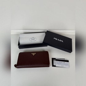 Кошелек PRADA с поперечным зерном и од