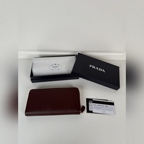 Кошелек PRADA с поперечным зерном и од