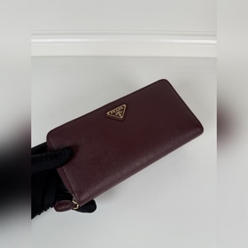 Кошелек PRADA с поперечным зерном и од